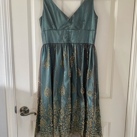 Adrianna Papell Boutique Elegant Teal and Gold Dress - Picture 2 of 14
